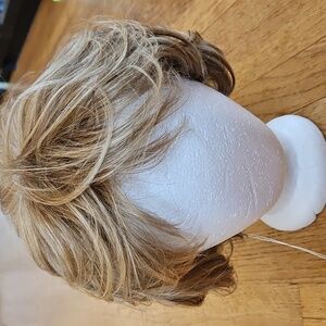 NWT Paula Young Aubree wig A7015